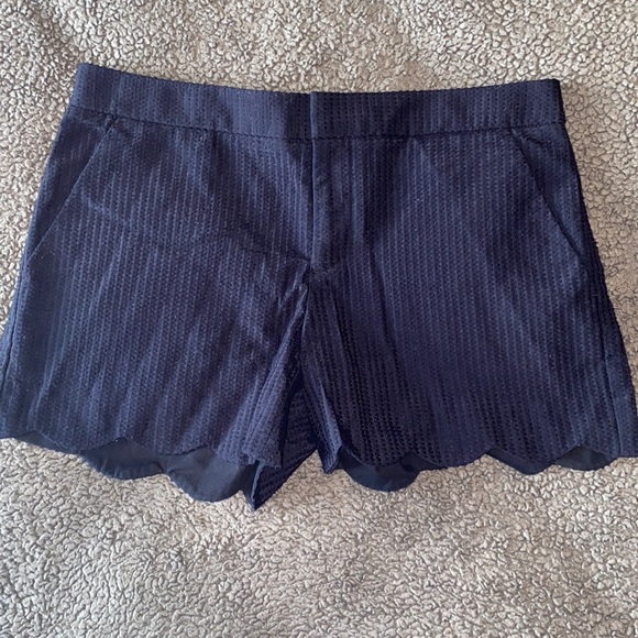 Club Monaco Textured Scalloped Shorts - Picture 2 of 6